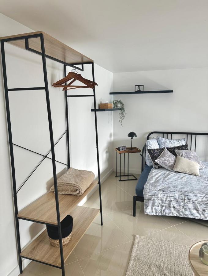 شقة Petite Maison Studio Tout Confort Cosy Givors Autoroute Et Gare المظهر الخارجي الصورة